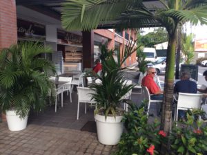 Terrasse de la Boulangerie Pâtisserie La Guerande en Martinique